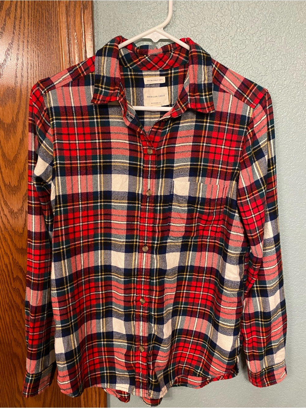 American Eagle Outfitters Red Plaid Women’s Button-Up flannel Shirt size S